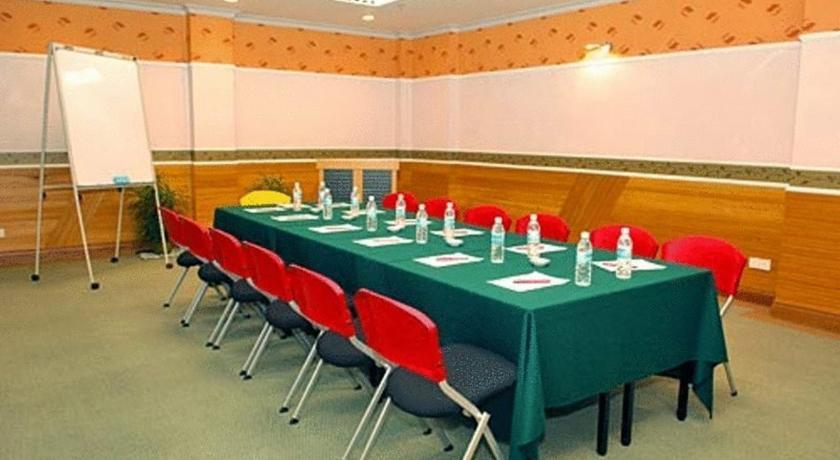 Отель Megah D'Aru Hotel