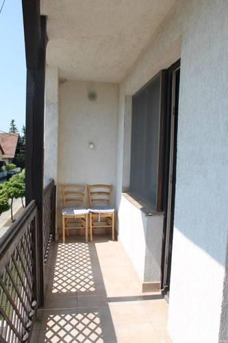 Апартаменты Apartment Balatonboglar 4