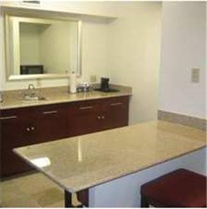 Отель Hampton Inn & Suites Nashville-Airport