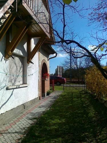Апартаменты Holiday home Balatonfenyves 10