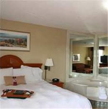 Отель Hampton Inn & Suites Detroit Sterling Heights
