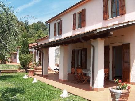 Апартаменты Holiday home Le Rondini Strettoia Pietrasanta