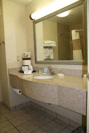 Отель Hampton Inn Norfolk