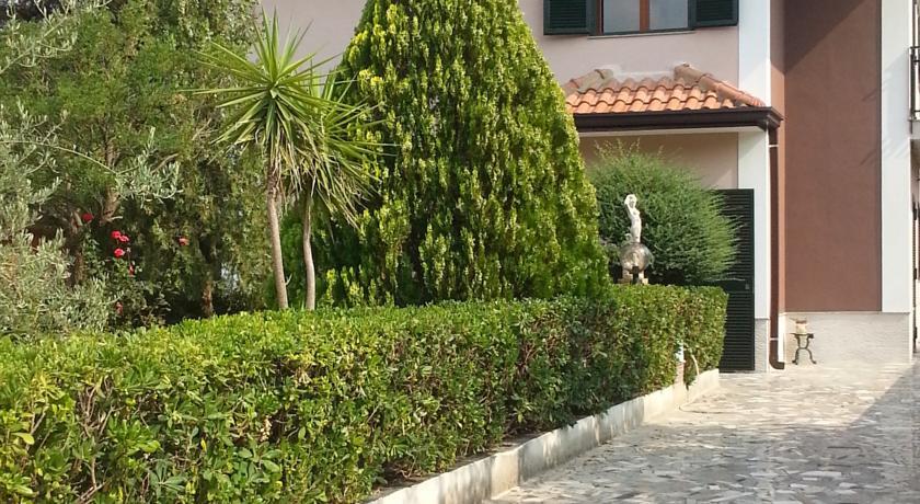 Апартаменты Holiday home Ginestra Dell'Etna