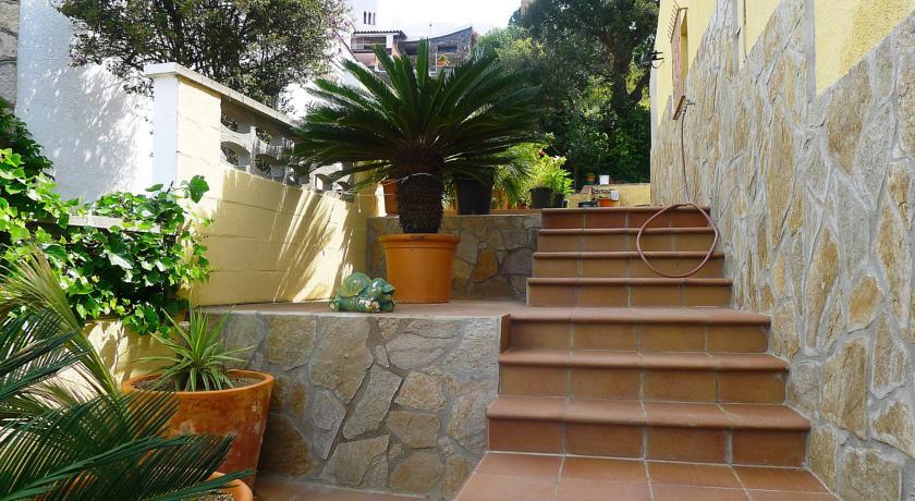 Villa Roses