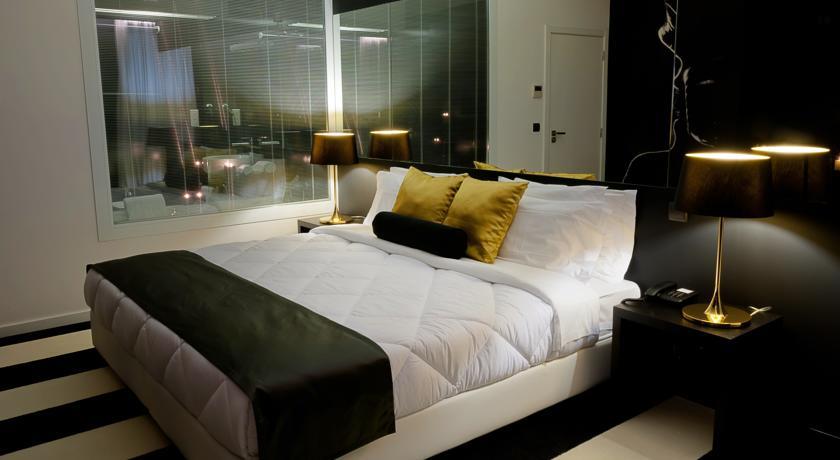 Отель Vinyl M Hotel Design Inn
