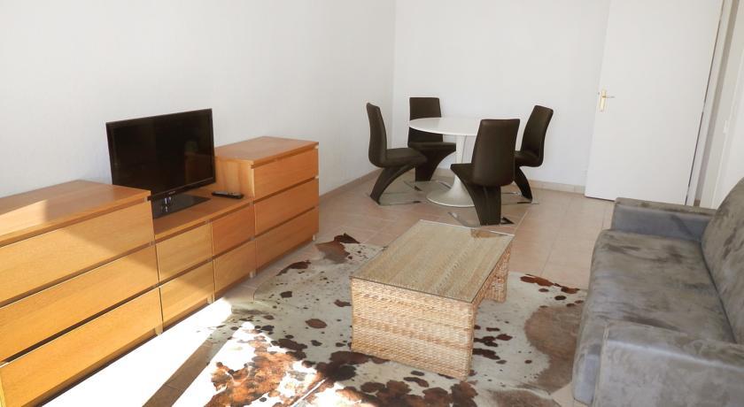 Апартаменты Apartment Domaine de l'Olivaie