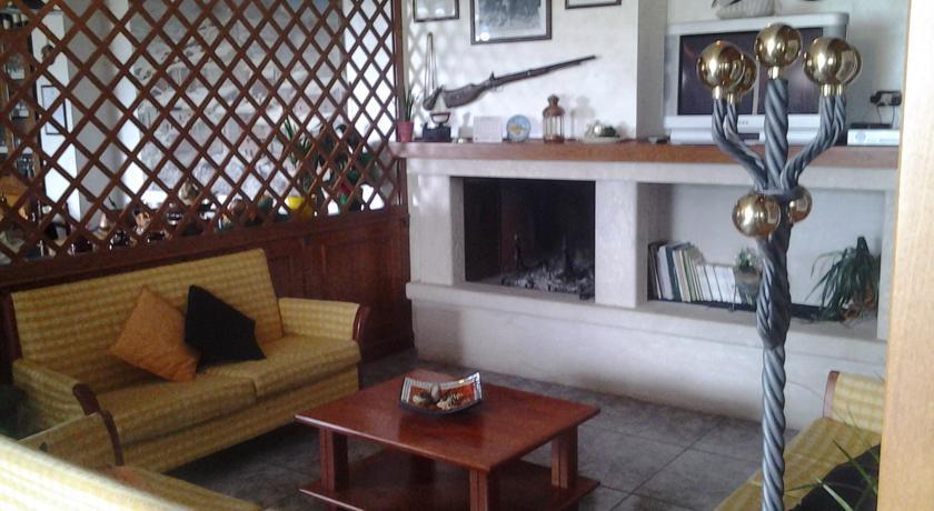 Отель Hotel Albergo Ristorante Al Luparo