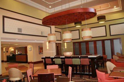 Отель Hampton Inn & Suites Spartanburg-I-26-Westgate