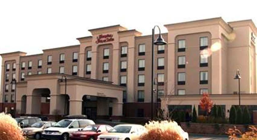 Отель Hampton Inn & Suites Laval Quebec Canada