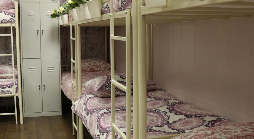 Weekend Rooms & Hostel