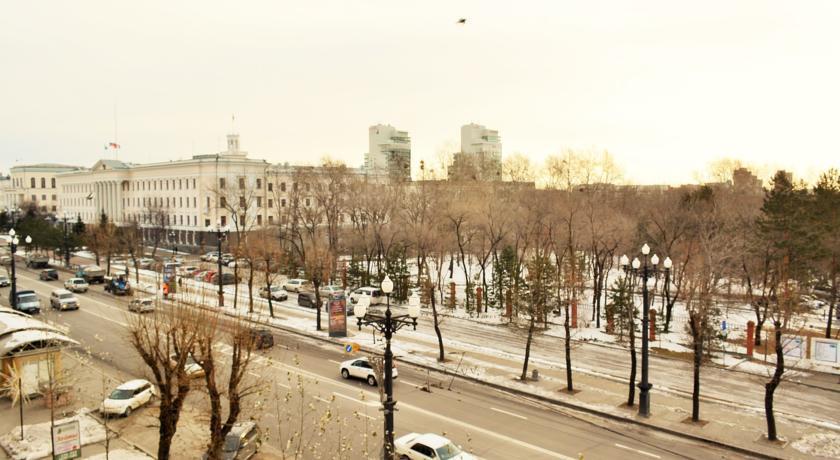 Апартаменты На Улице Петра Комарова 2