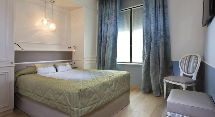 Отель Hotel Daumesnil-Vincennes