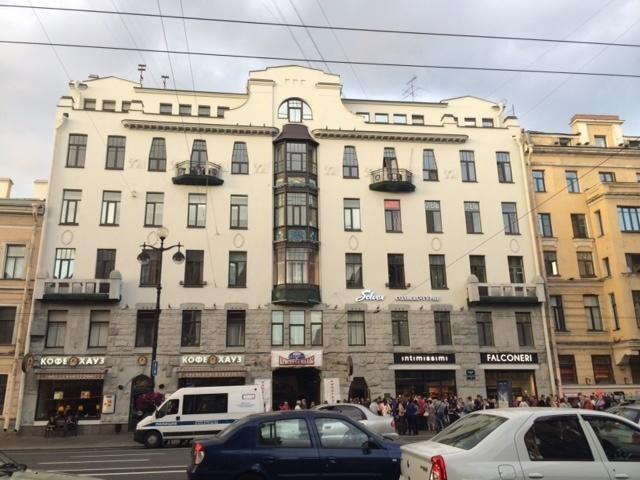 Невский 72
