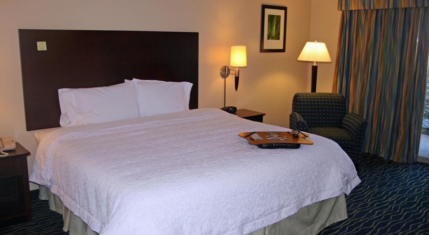 Отель Hampton Inn Channel Islands Harbor