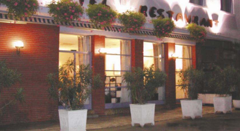 Отель Inter-Hotel Le Chapon Fin