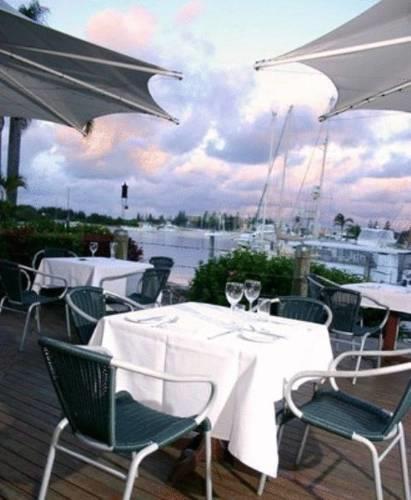 Отель Quality Resort Sails