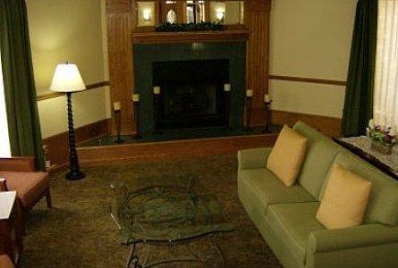Отель Country Inn & Suites Huntsville