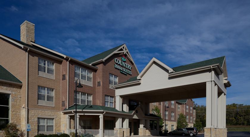 Отель Country Inn and Suites