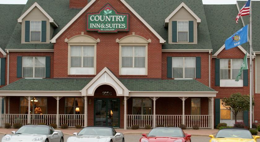 Отель Country Inn & Suites Schofield