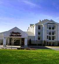 Отель Hampton Inn & Suites Kansas City Merriam