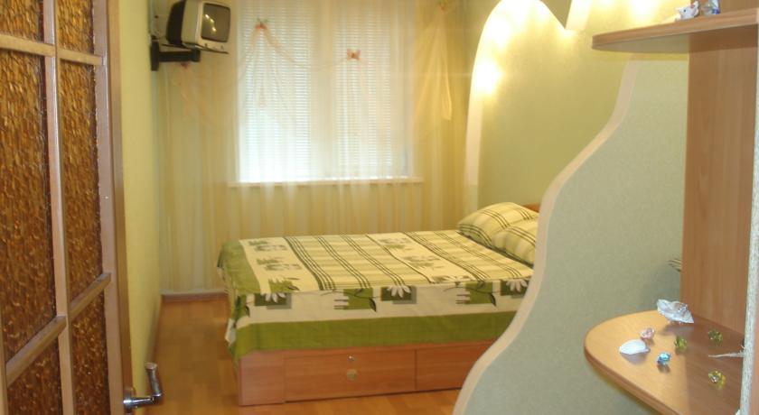 Апартаменты Cozy TwoBedroom Flat with WiFi
