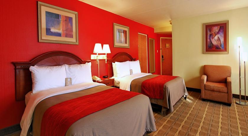 Отель Comfort Inn University Center