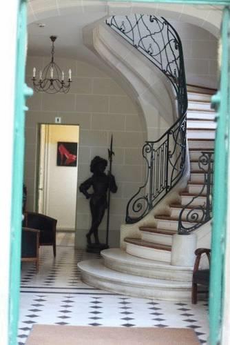 Отель Chateau De Bertichères