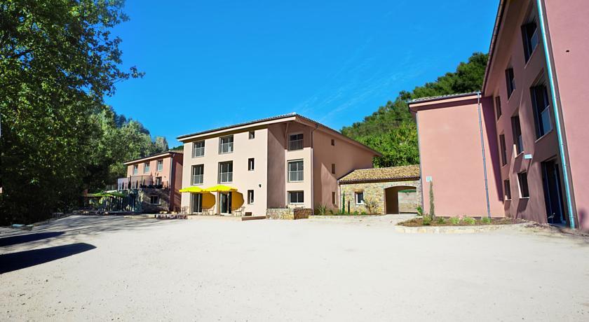 Отель Les Bastides du Gapeau