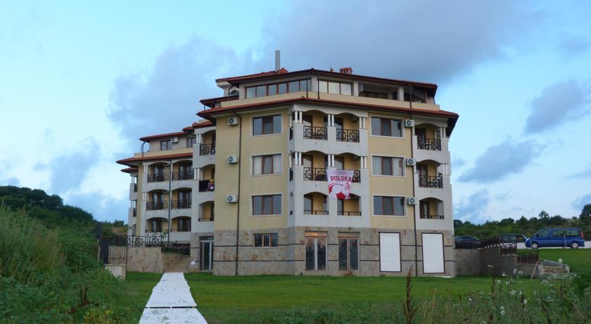 Отель Toma's Residence
