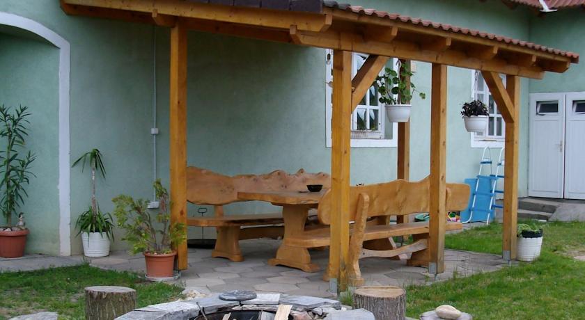 Апартаменты Berni Apartman