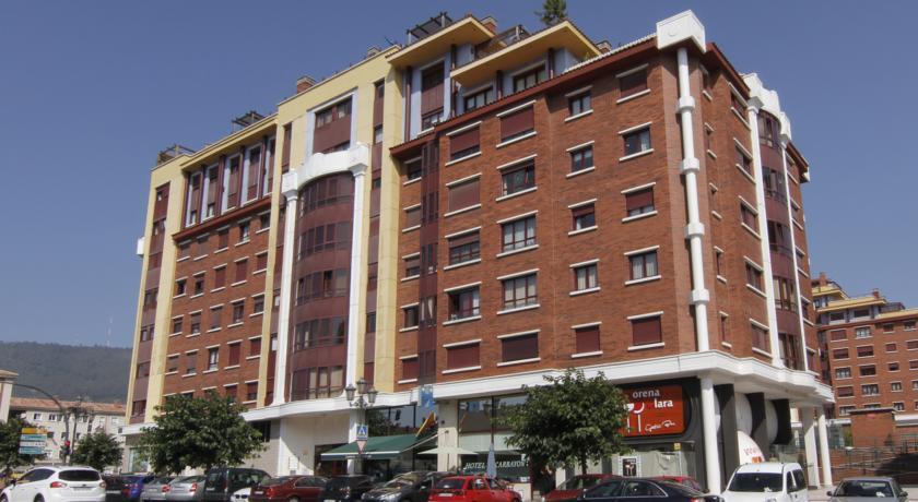 Отель Hotel Carbayon
