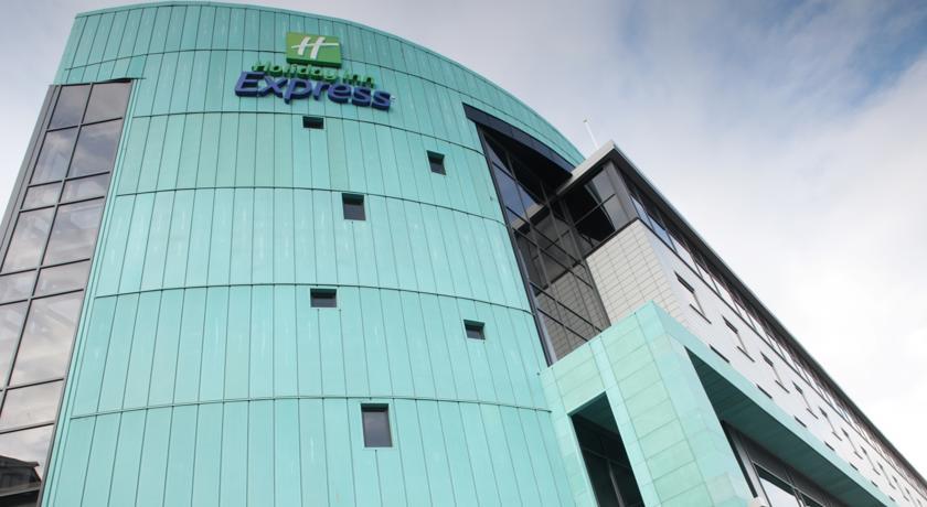 Отель Holiday Inn Express Dundee