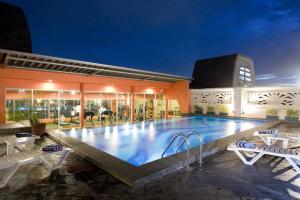 Grand Flora Hotel