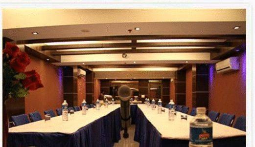 Airport Hotel Le Seasons Aerocity New Delhi