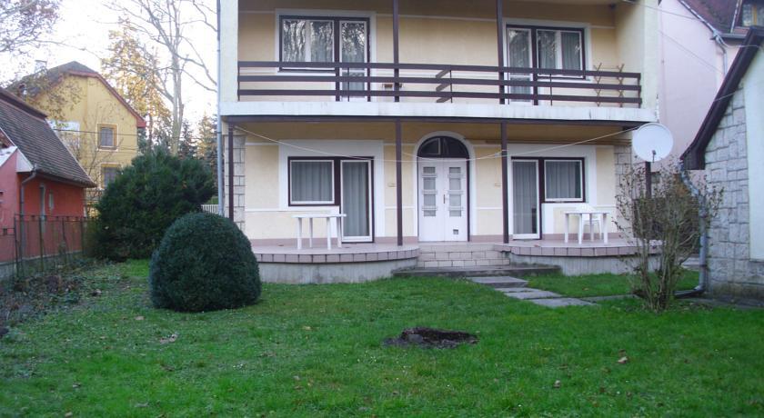 Апартаменты Platán Apartmanház