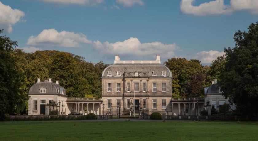 Отель Landgoed Huis de Voorst