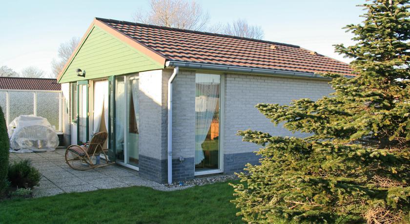 Вилла Three-Bedroom Villa Zijpersluis 2
