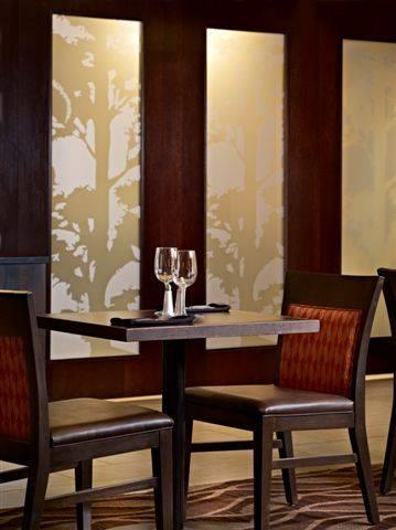 Отель Quality Hotel and Conference Centre Fort McMurray