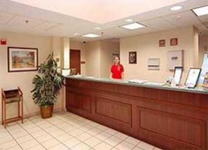 Отель Comfort Inn & Suites