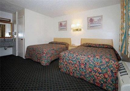 Отель Econo Lodge Riverside