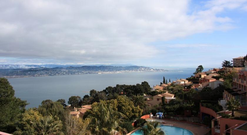 Апартаменты Apartment in Theoule Sur Mer