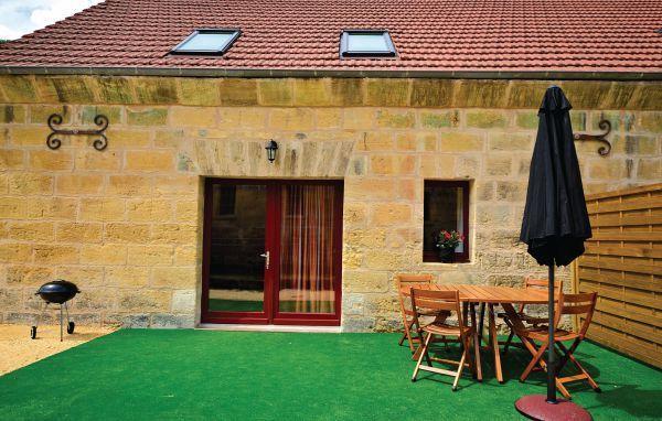 Апартаменты Apartment Les Eyzies de Tayac 82 with Outdoor Swimmingpool