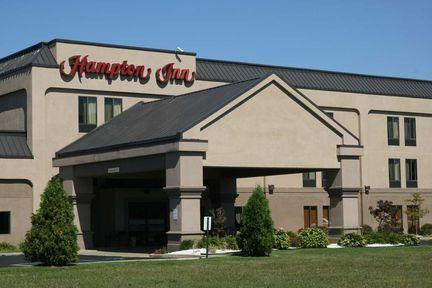 Отель Hampton Inn Monroe