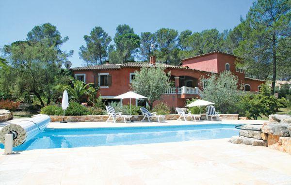 Апартаменты Apartment Puget-sur-Argens 47 with Outdoor Swimmingpool