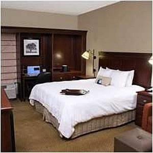 Отель Hampton Inn Salisbury