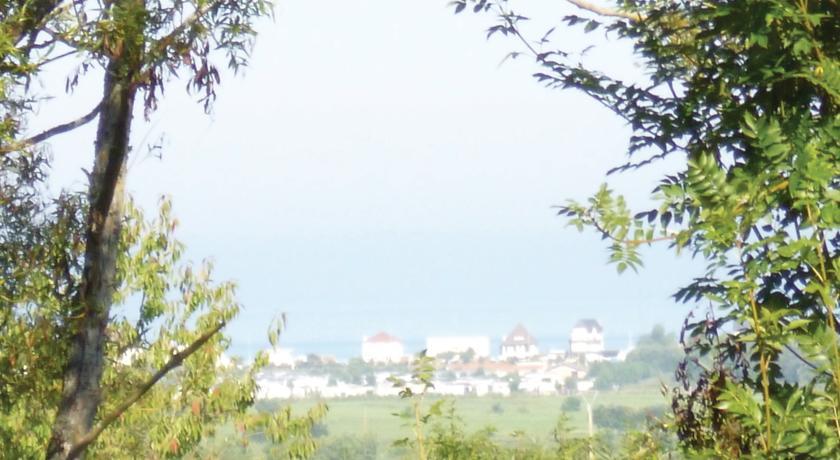 Апартаменты Holiday home Blonville-Sur-Mer 25 with Outdoor Swimmingpool