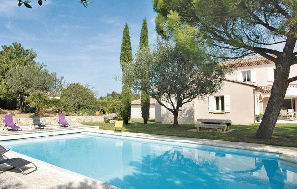 Апартаменты Holiday home Cléon d'Andran 81 with Outdoor Swimmingpool