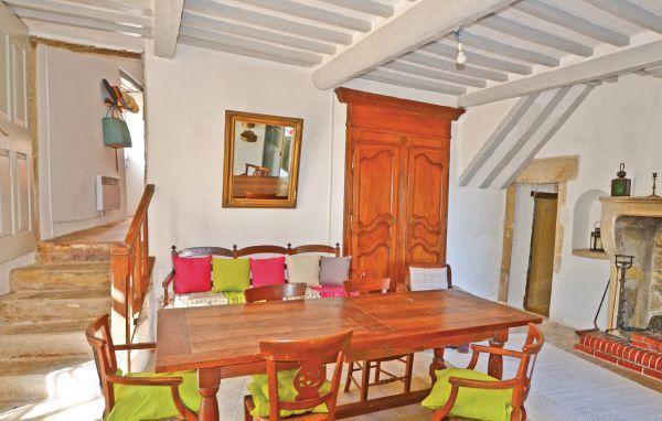 Апартаменты Holiday home Grignan 91 with Outdoor Swimmingpool