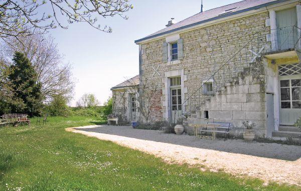 Апартаменты Holiday home Chasnais *XVII *